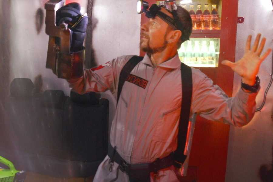 Квест в реальности Охотники за привидениями. Миссия "Кино" от компании Quest Guru Квест в реальности Охотники за привидениями. Миссия "Кино" от компании Quest Guru