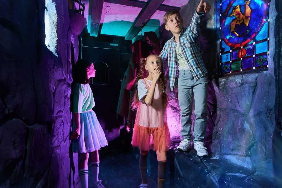 Квест в реальности Монстры на каникулах: отель в Трансильвании от компании Взаперти Квест в реальности Монстры на каникулах: отель в Трансильвании от компании Взаперти