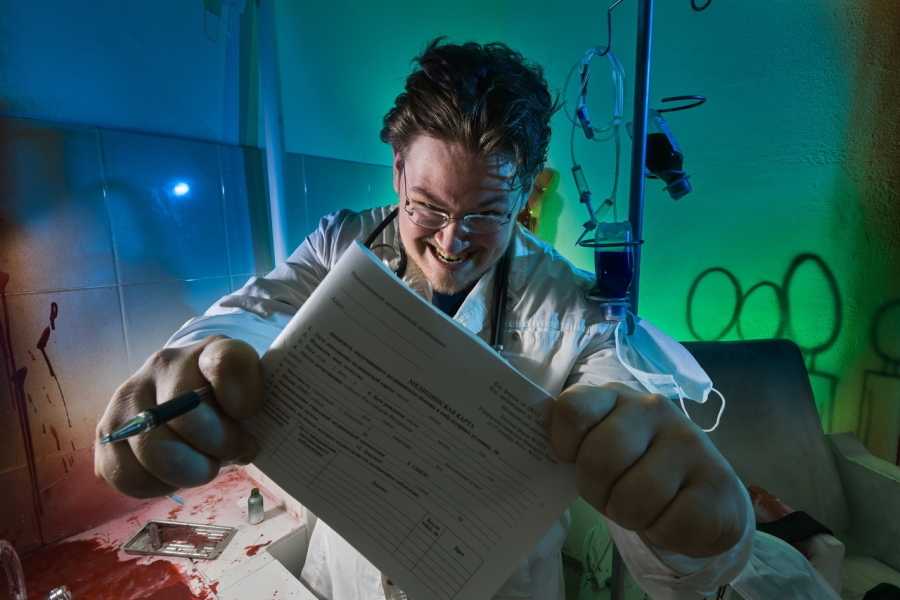 Квест в реальности Алкогольный квест "Капельница" от компании Quest Guru Квест в реальности Алкогольный квест "Капельница" от компании Quest Guru