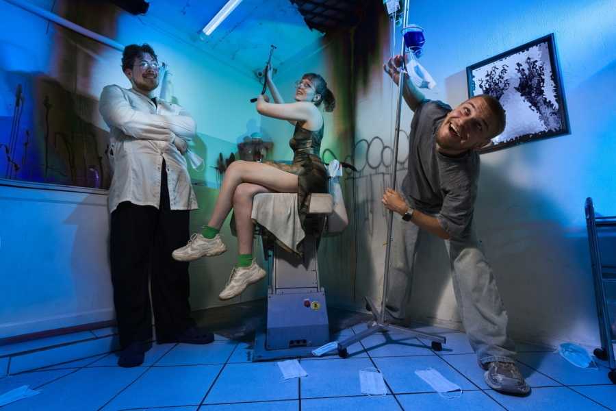 Квест в реальности Алкогольный квест "Капельница" от компании Quest Guru Квест в реальности Алкогольный квест "Капельница" от компании Quest Guru