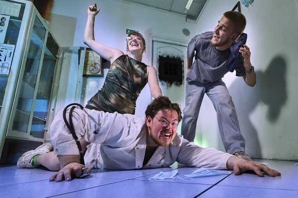Квест в реальности Алкогольный квест "Капельница" от компании Quest Guru