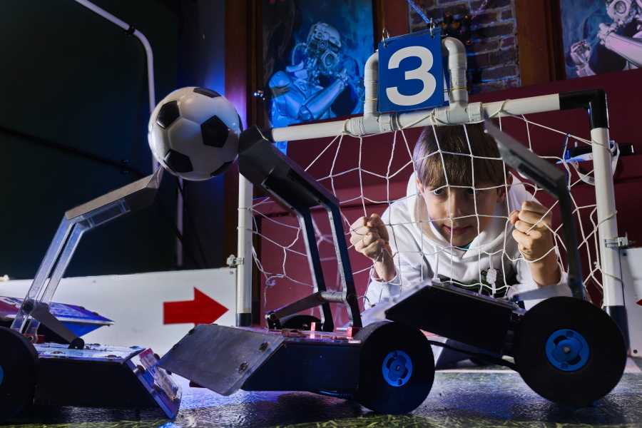 Квест в реальности День роботов от компании Взаперти Квест в реальности День роботов от компании Взаперти