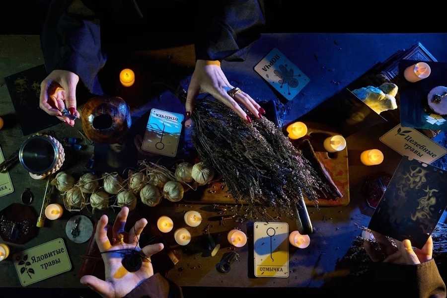 Квест в реальности Дело о черной мессе от компании Взаперти Квест в реальности Дело о черной мессе от компании Взаперти