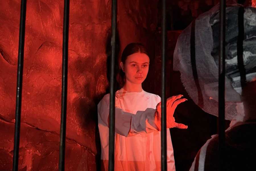 Квест в реальности Очень странные дела от компании Familand Квест в реальности Очень странные дела от компании Familand