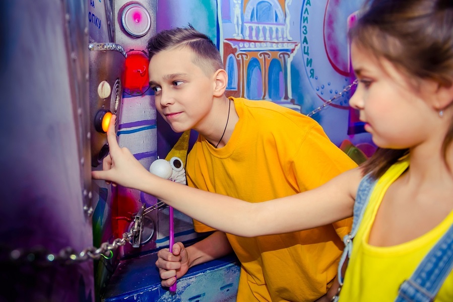 Квест в реальности Миньоны. Фабрика игрушек от компании Киноквест Квест в реальности Миньоны. Фабрика игрушек от компании Киноквест