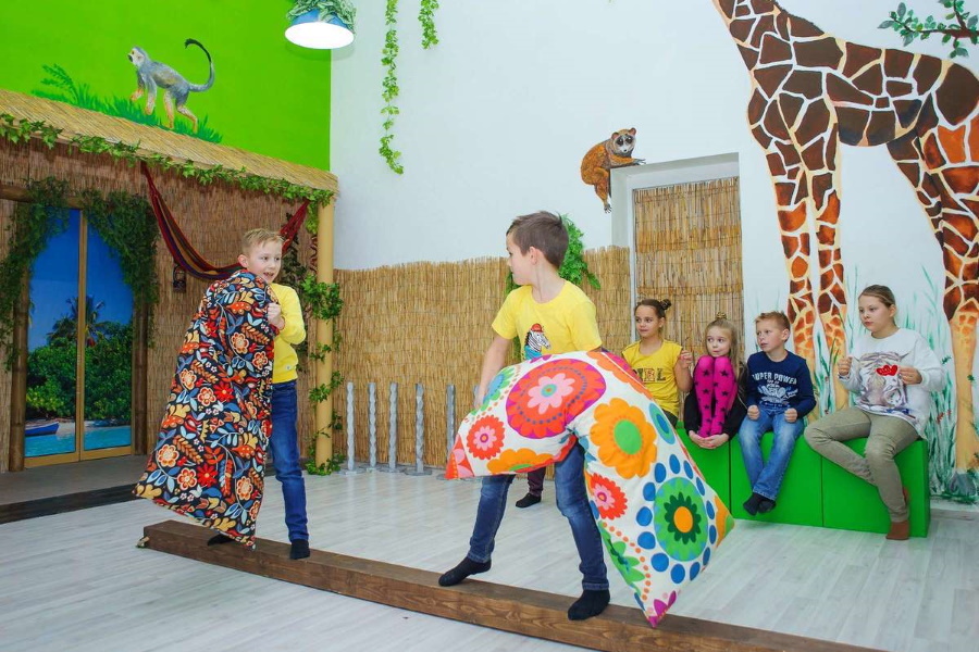 Квест в реальности Шоу-игра "Тропические битвы" от компании Zasov Квест в реальности Шоу-игра "Тропические битвы" от компании Zasov