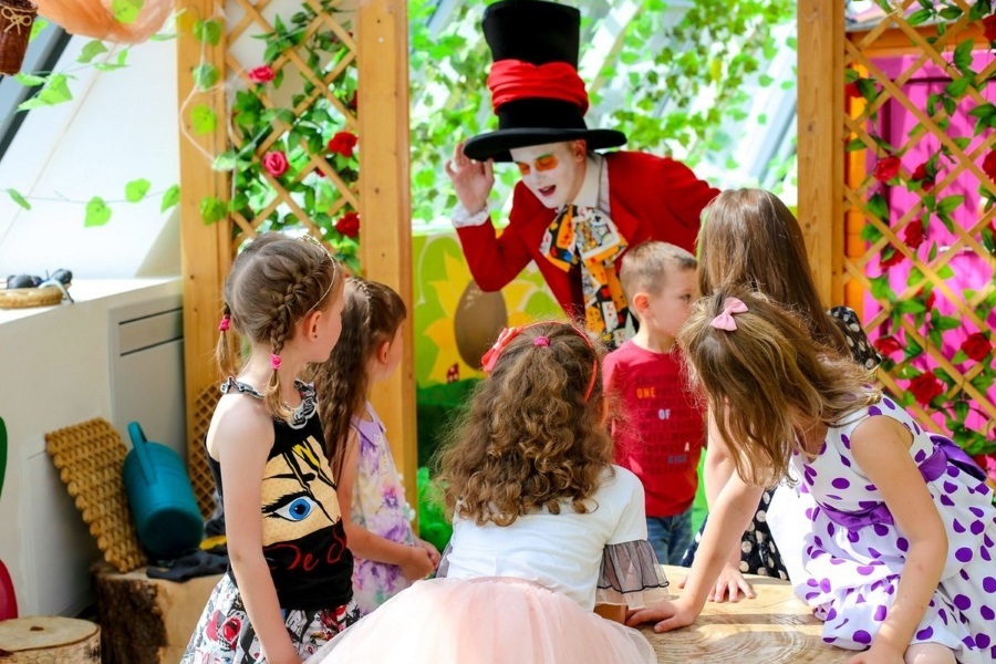 Квест в реальности Алиса в Стране чудес от компании Солнечный город Квест в реальности Алиса в Стране чудес от компании Солнечный город